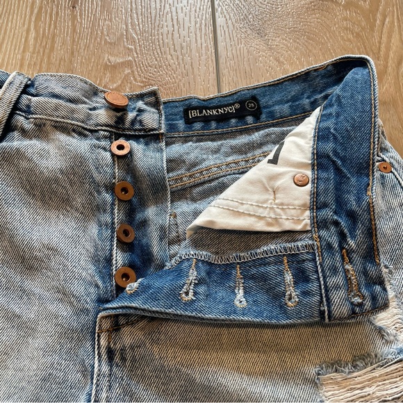 Blank NYC Distressed Denim Short - Picture 4 of 16